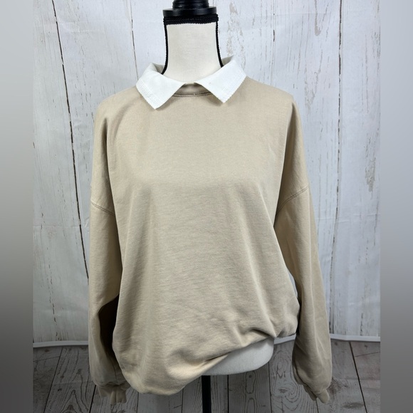 Brandy Melville Tops - Brandy Melville Tan Nude Beige Sweatshirt White Knit Collar College